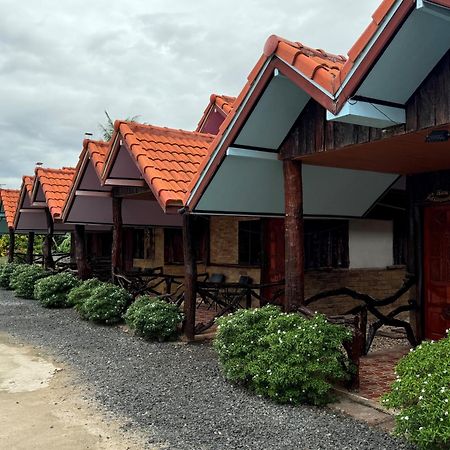 Busby Resort Ban Ta Phraya Ngoại thất bức ảnh
