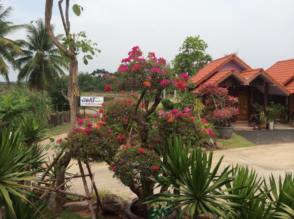 Busby Resort Ban Ta Phraya Ngoại thất bức ảnh